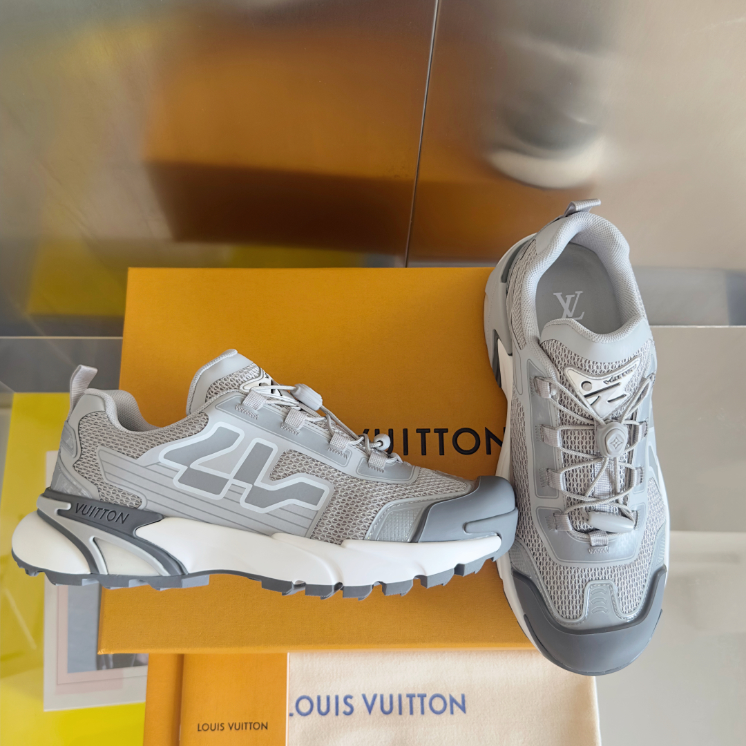 顶级版本：男款
LV路易威登 L家驴牌Runner Tatic系列 厚底 休闲 运动鞋 跑鞋
原版购入开