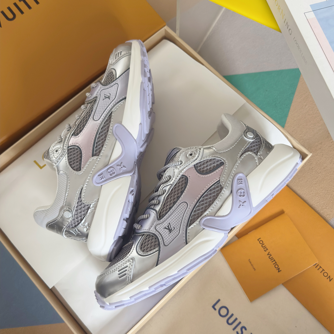 顶级版本：情侣款
LV 路易威登L家 驴牌 最新Olympia系列 情侣款 银角大王 休闲 运动鞋 跑鞋