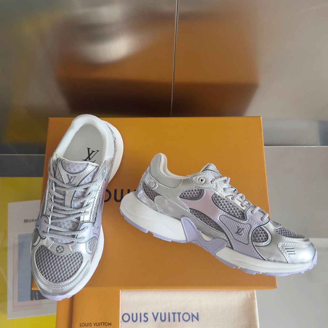 顶级版本：情侣款
LV 路易威登L家 驴牌 最新Olympia系列 情侣款 银角大王 休闲 运动鞋 跑鞋