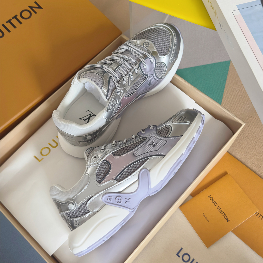 顶级版本：情侣款
LV 路易威登L家 驴牌 最新Olympia系列 情侣款 银角大王 休闲 运动鞋 跑鞋
