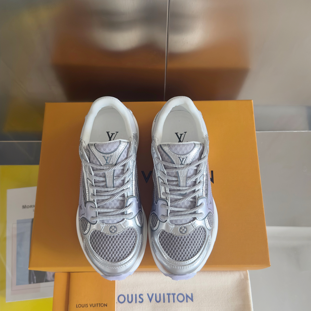 顶级版本：情侣款
LV 路易威登L家 驴牌 最新Olympia系列 情侣款 银角大王 休闲 运动鞋 跑鞋