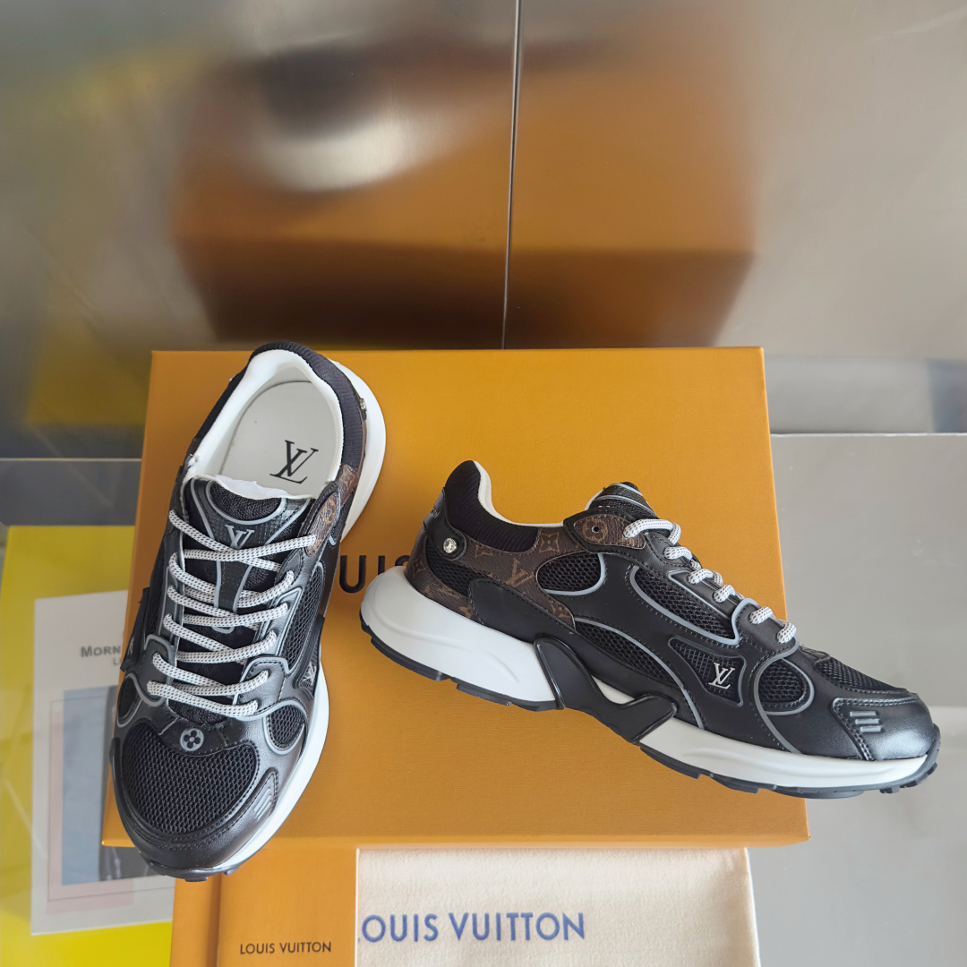 顶级版本:情侣款
LV 路易威登L家 驴牌 最新Olympia系列 情侣款 银角大王 休闲 运动鞋 跑鞋