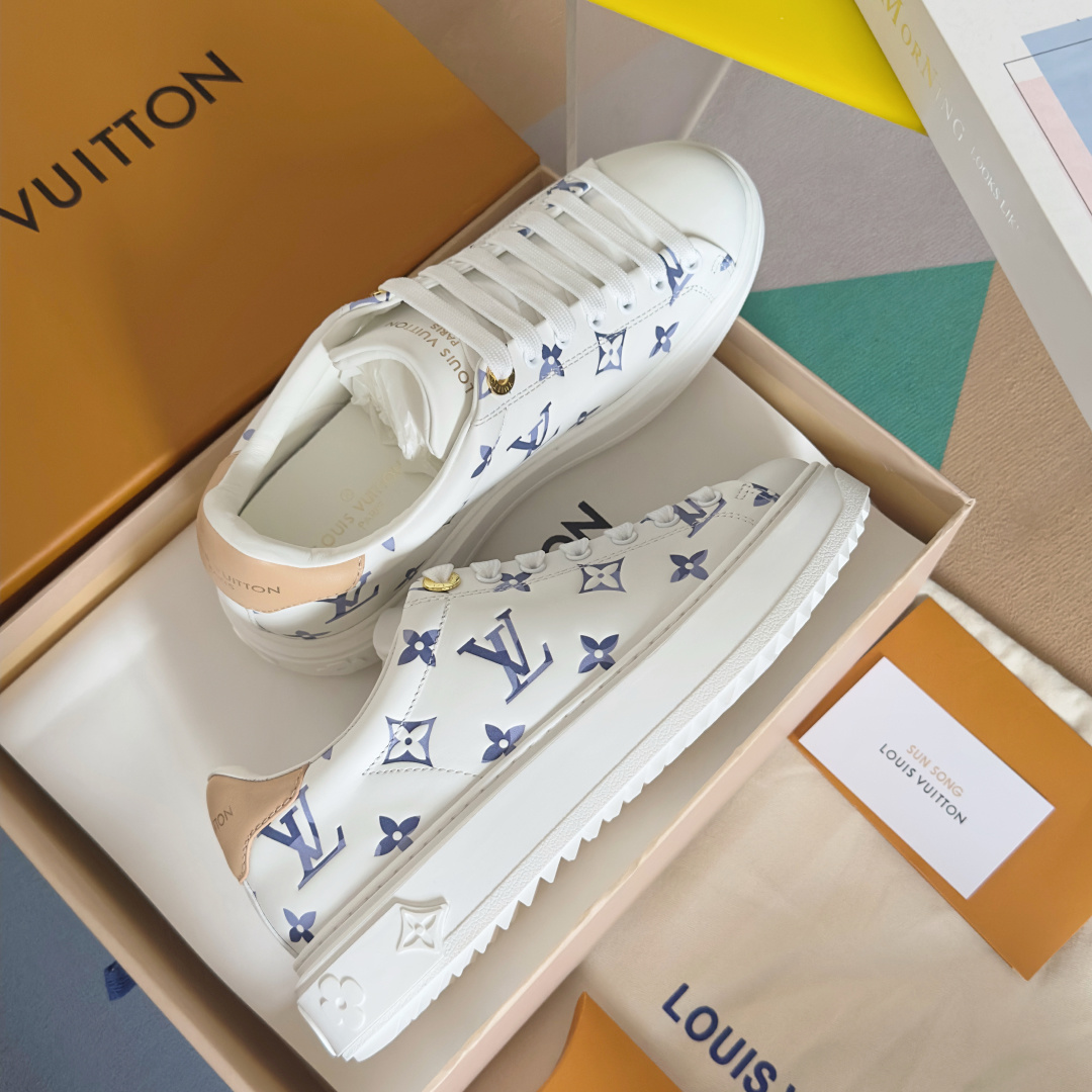 顶级版本:女款
LV x TM村上隆 联名款 驴牌 L家 Time Out 樱花系列 休闲 小白鞋 运动