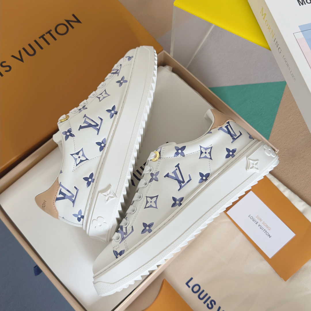 顶级版本:女款
LV x TM村上隆 联名款 驴牌 L家 Time Out 樱花系列 休闲 小白鞋 运动
