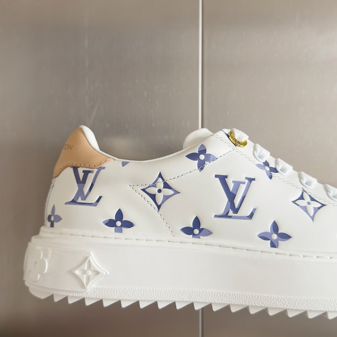 顶级版本:女款
LV x TM村上隆 联名款 驴牌 L家 Time Out 樱花系列 休闲 小白鞋 运动