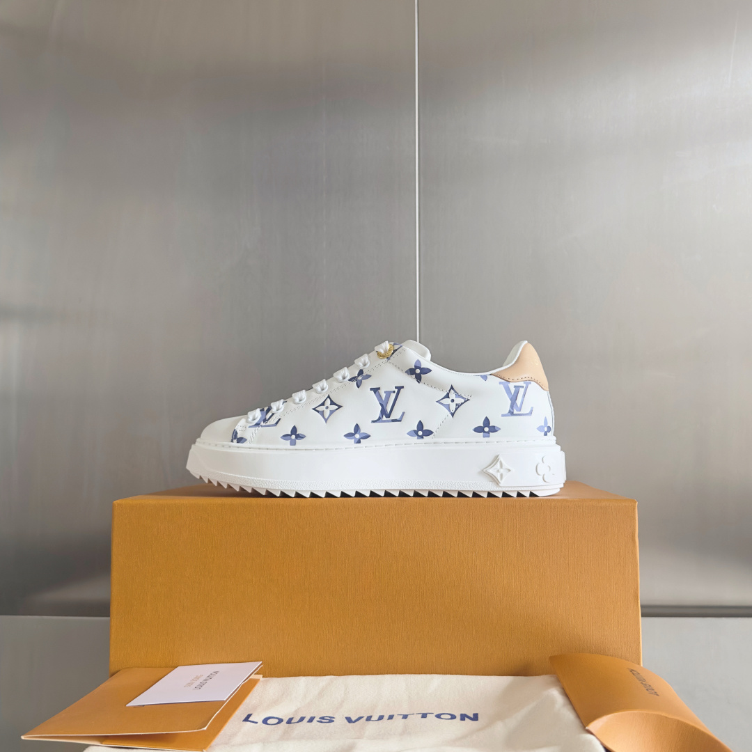 顶级版本:女款
LV x TM村上隆 联名款 驴牌 L家 Time Out 樱花系列 休闲 小白鞋 运动