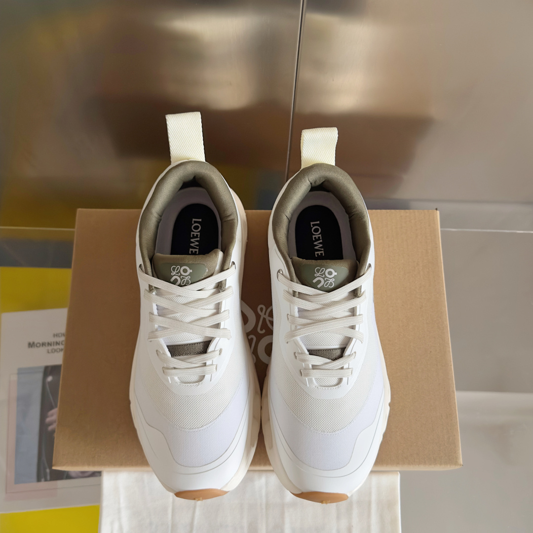 顶级版本:情侣款(莞货
LOEWE x On Cloudtilt 2.0 罗意威/昂跑 联名合作款 休闲