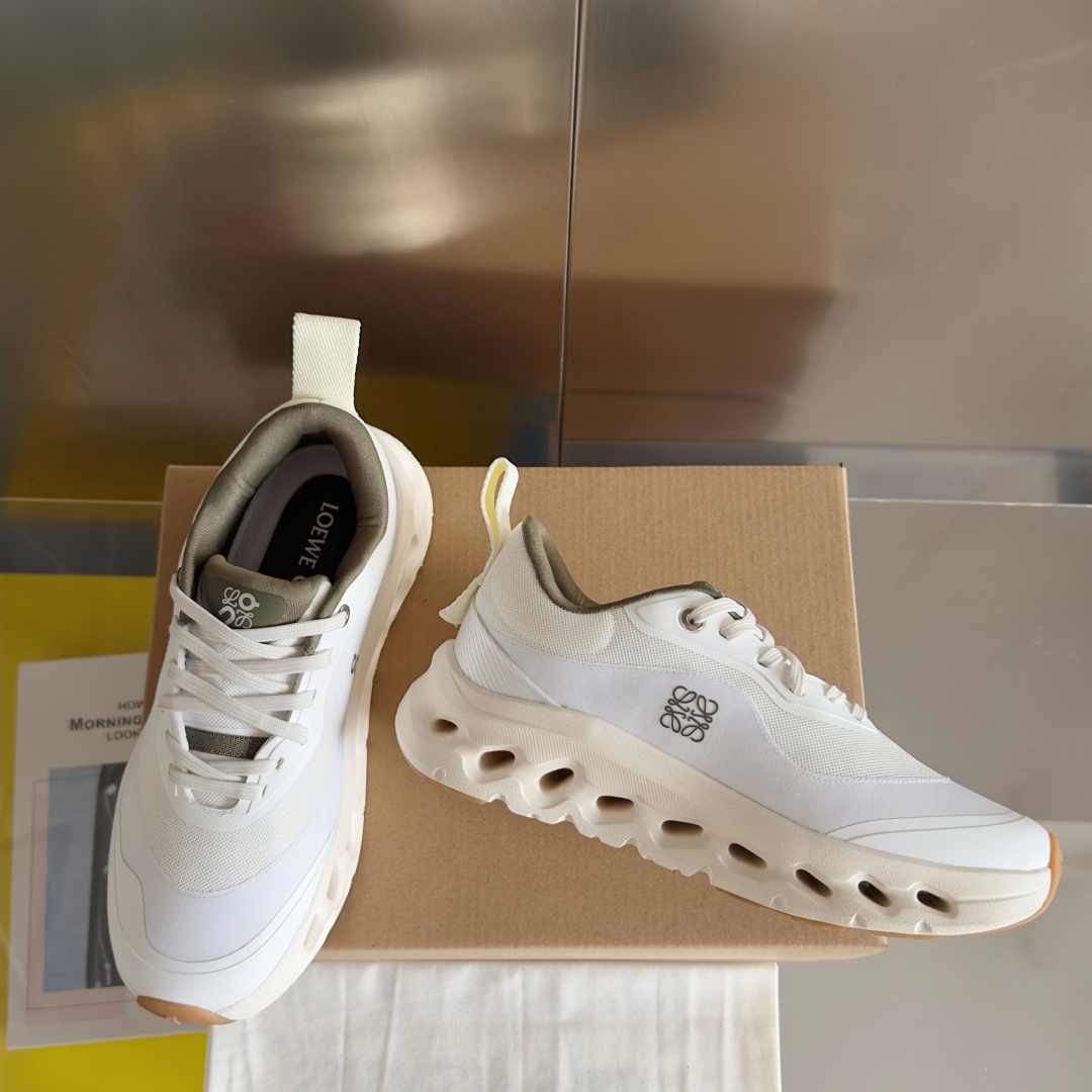 顶级版本:情侣款(莞货
LOEWE x On Cloudtilt 2.0 罗意威/昂跑 联名合作款 休闲