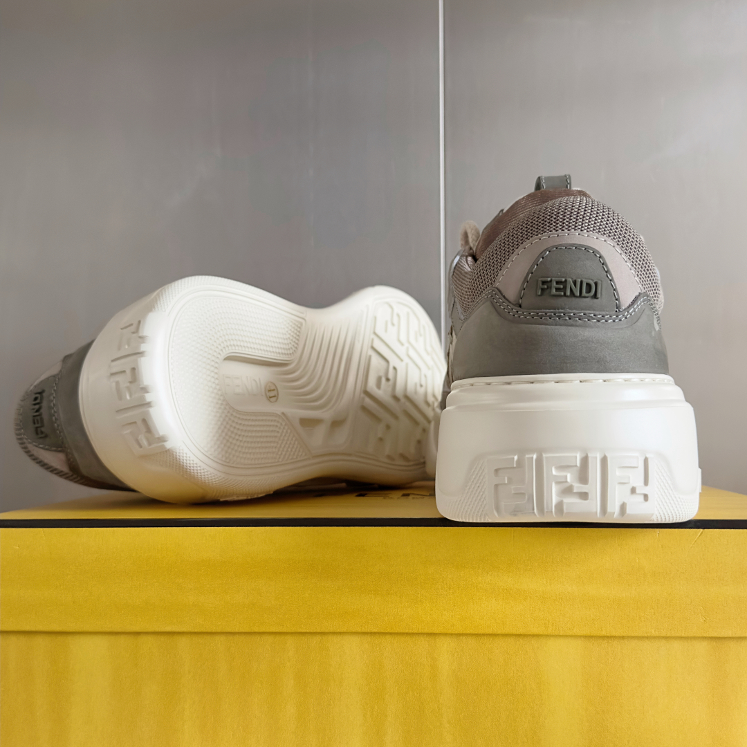 顶级版本：男款
Fendi 芬迪 最新 Force系列 FF厚底 休闲 运动鞋 板鞋
原版购入开发 做货