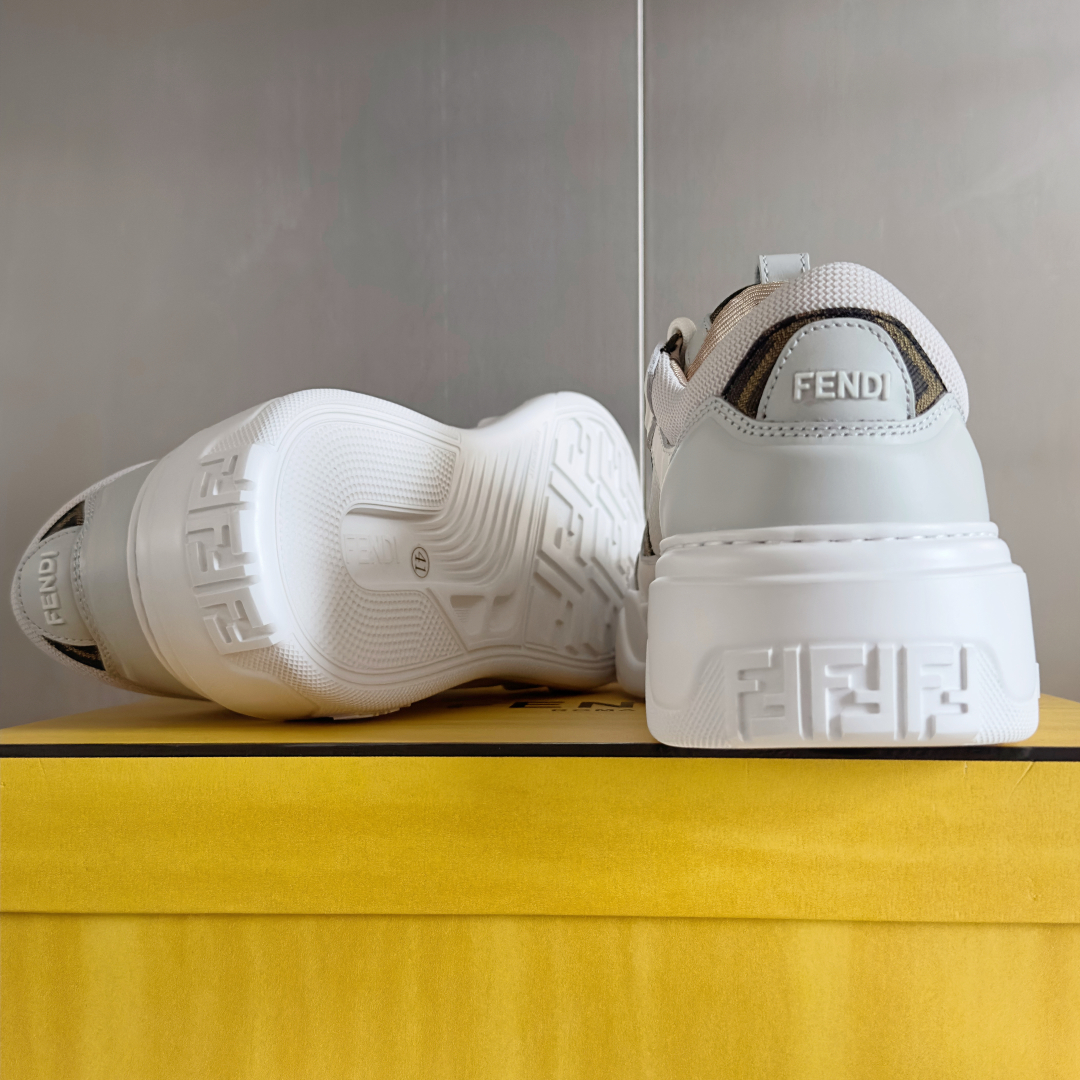 顶级版本：男款
Fendi 芬迪 最新 Force系列 FF厚底 休闲 运动鞋 板鞋
原版购入开发 做货