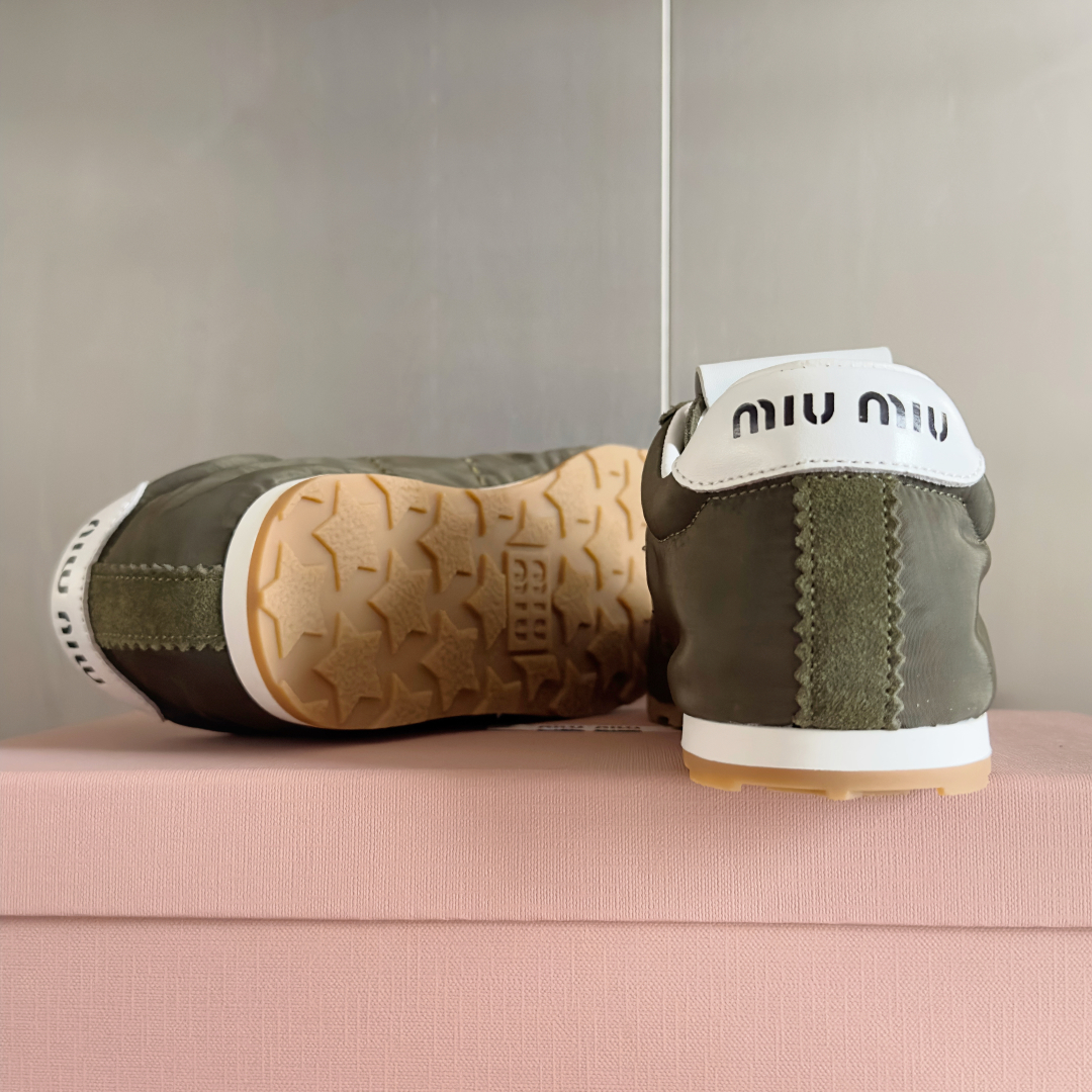 顶级版本：女款
miumiu缪缪 最新 复古 德训鞋 阿甘鞋 休闲 运动鞋
原版购入开发 做货 这款Mi