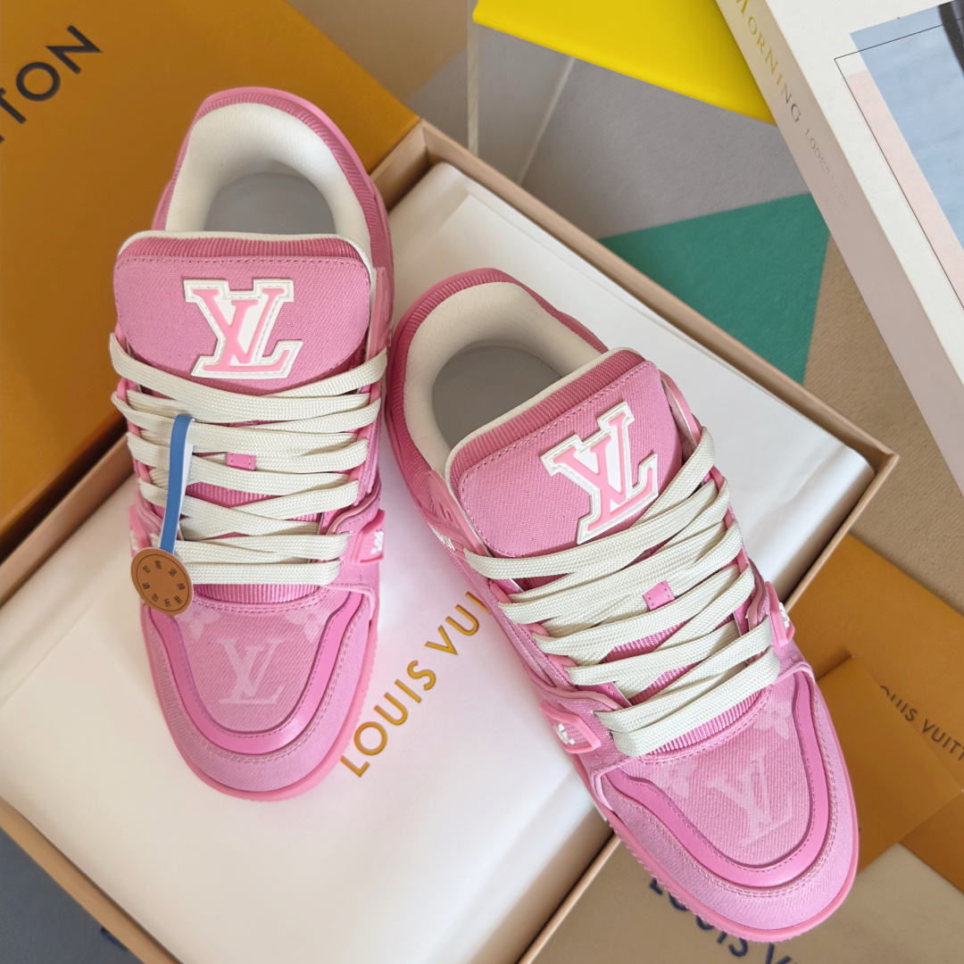 顶级版本:女款
LV 路易威登L家 驴牌 Trainer系列 情侣款 休闲 运动鞋 滑板鞋
原版购入开发