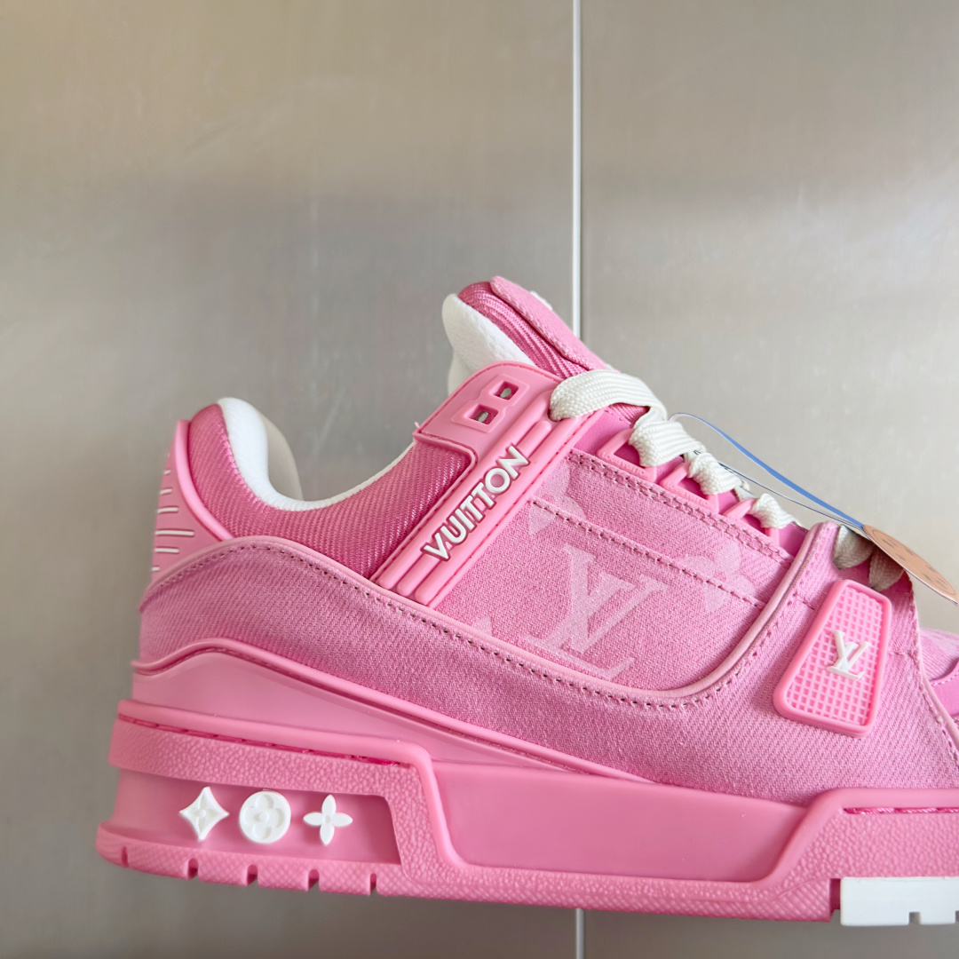 顶级版本:女款
LV 路易威登L家 驴牌 Trainer系列 情侣款 休闲 运动鞋 滑板鞋
原版购入开发