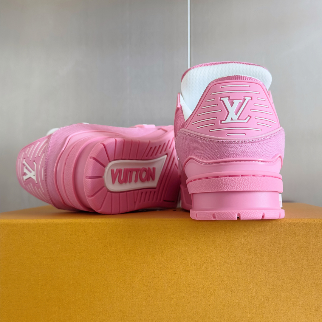 顶级版本:女款
LV 路易威登L家 驴牌 Trainer系列 情侣款 休闲 运动鞋 滑板鞋
原版购入开发