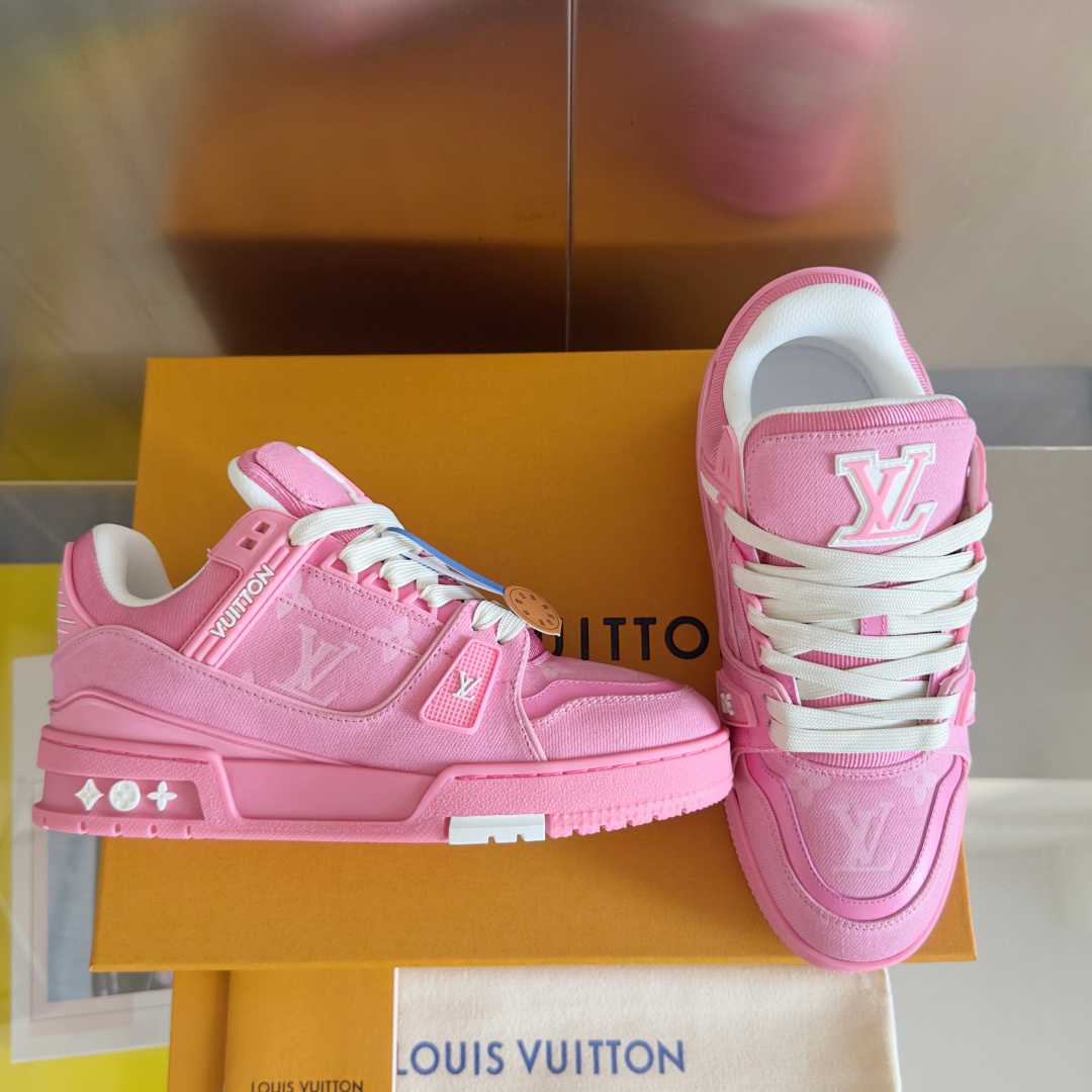 顶级版本:女款
LV 路易威登L家 驴牌 Trainer系列 情侣款 休闲 运动鞋 滑板鞋
原版购入开发
