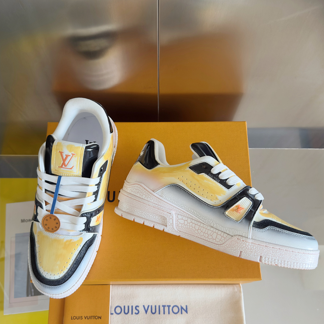 顶级版本:情侣款
LV TARINE路易威登L家 驴牌 情侣款 休闲 运动鞋 滑板鞋
原版购入开发 做货