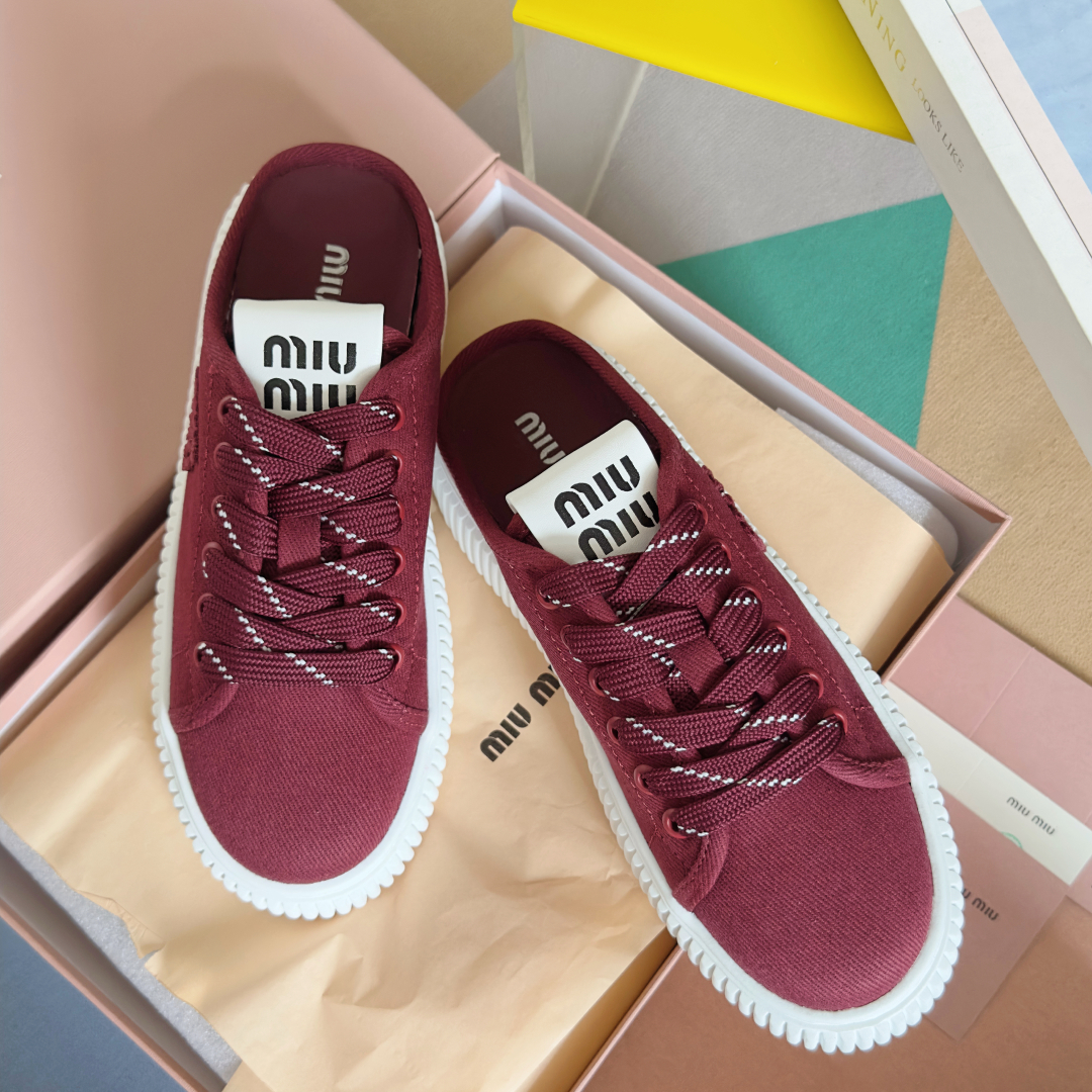 顶级版本：女款
MiuMiu缪缪 最新款 魔术贴 帆布 厚底 饼干鞋 休闲 运动鞋
原版购入开发 做货 