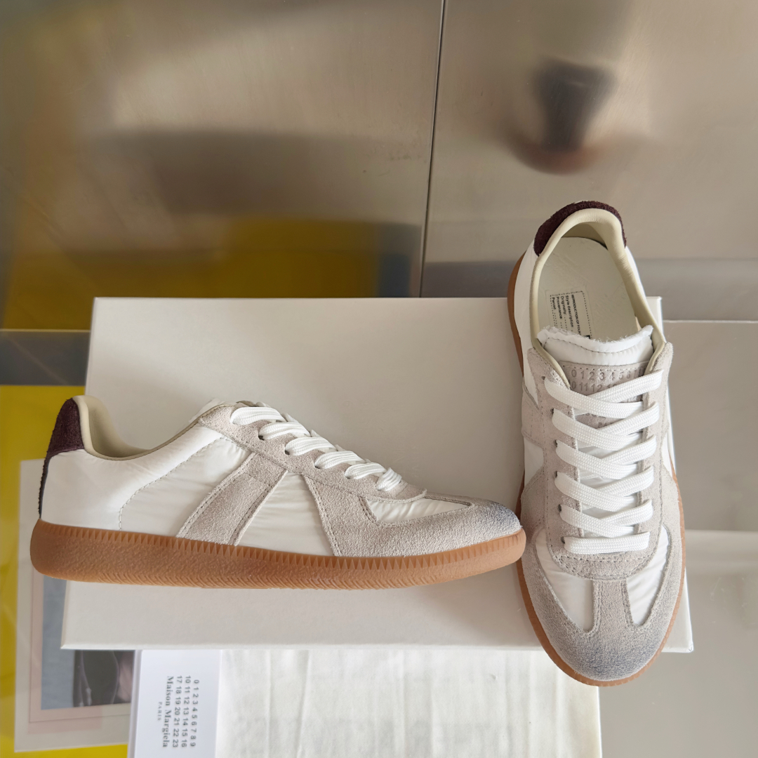Maison Margiela MM6 Replica Sneakers: Leather Trim, Classic Style 3 cmp i1744551759688 2681 0 1