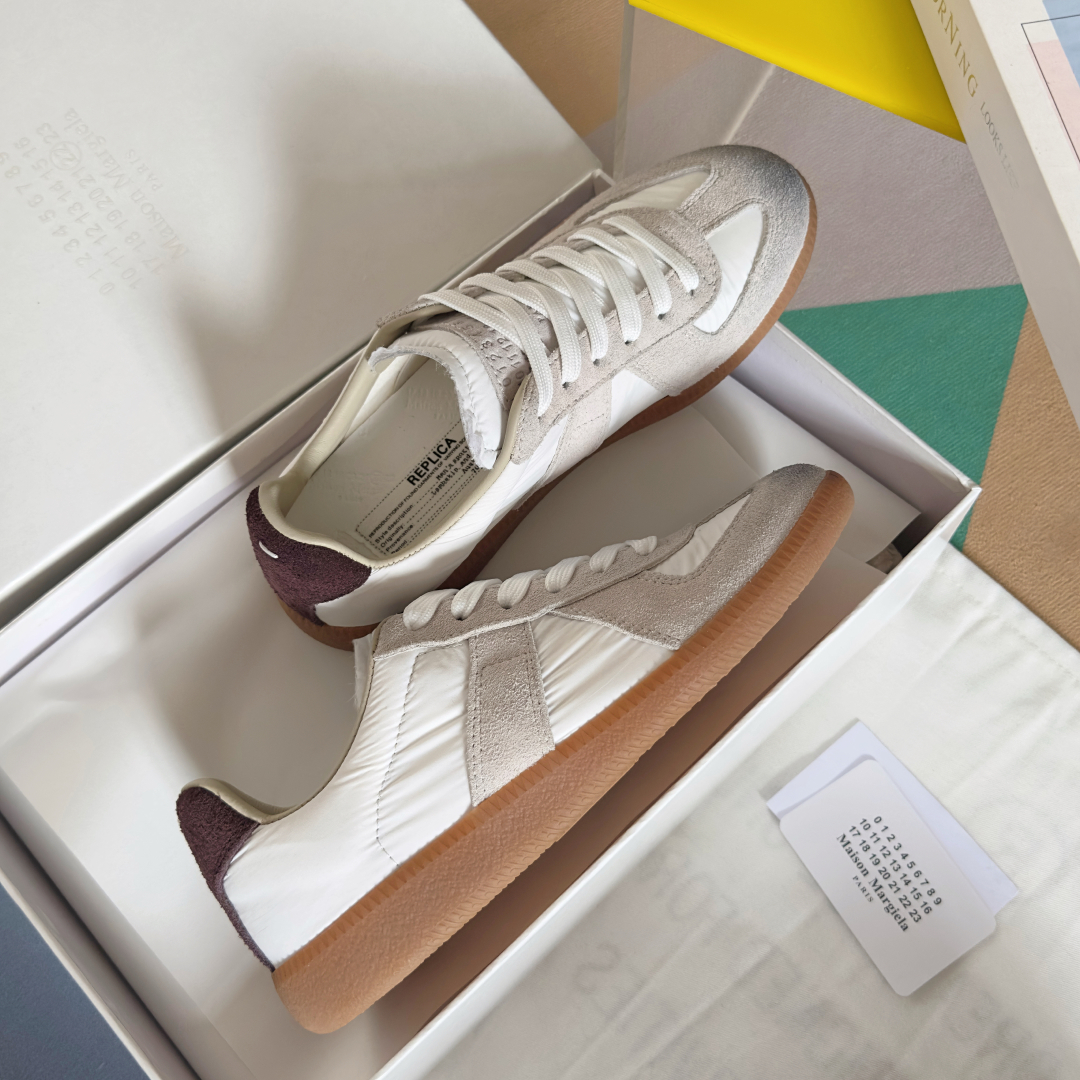 Maison Margiela MM6 Replica Sneakers: Leather Trim, Classic Style 5 cmp i1744551764534 9327 0 3
