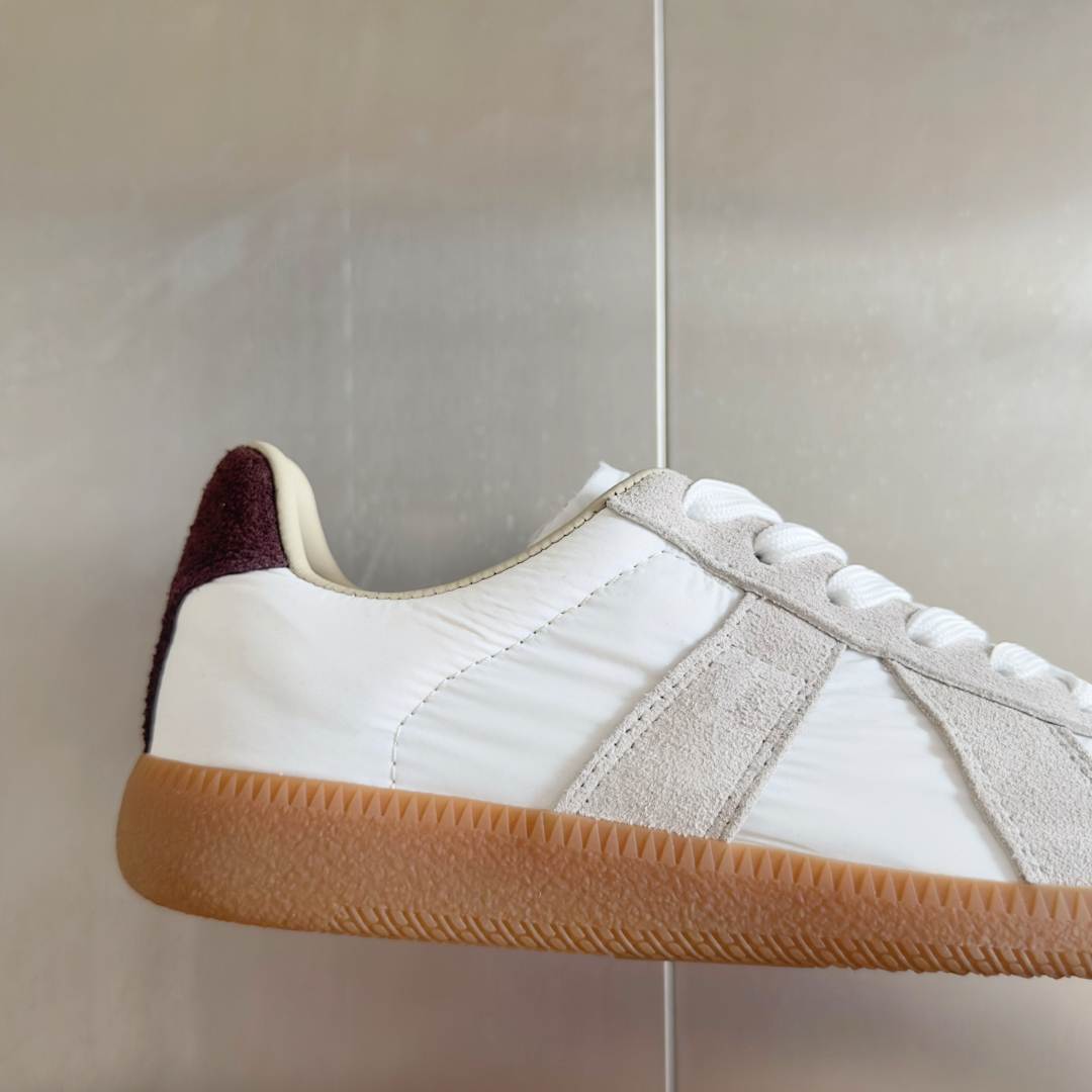 Maison Margiela MM6 Replica Sneakers: Leather Trim, Classic Style 9 cmp i1744551764627 7779 0 7