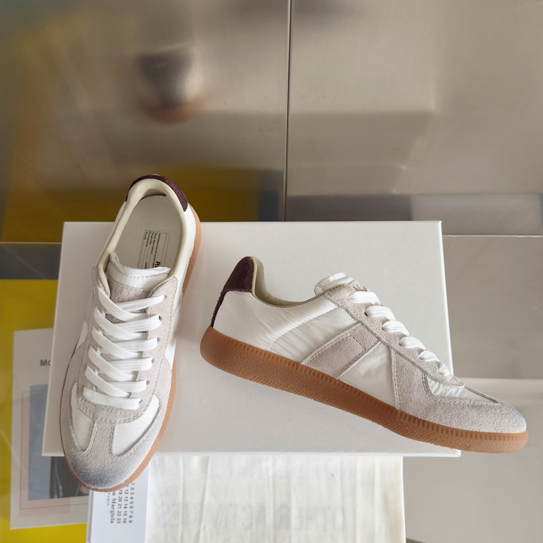 Maison Margiela MM6 Replica Sneakers: Leather Trim, Classic Style 4 cmp i1744551764645 305 0 2