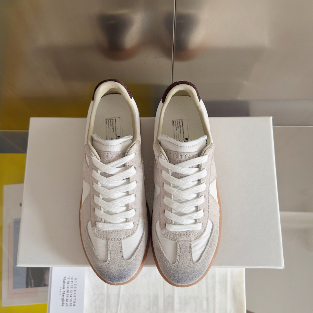 Maison Margiela MM6 Replica Sneakers: Leather Trim, Classic Style 8 cmp i1744551770907 9483 0 6