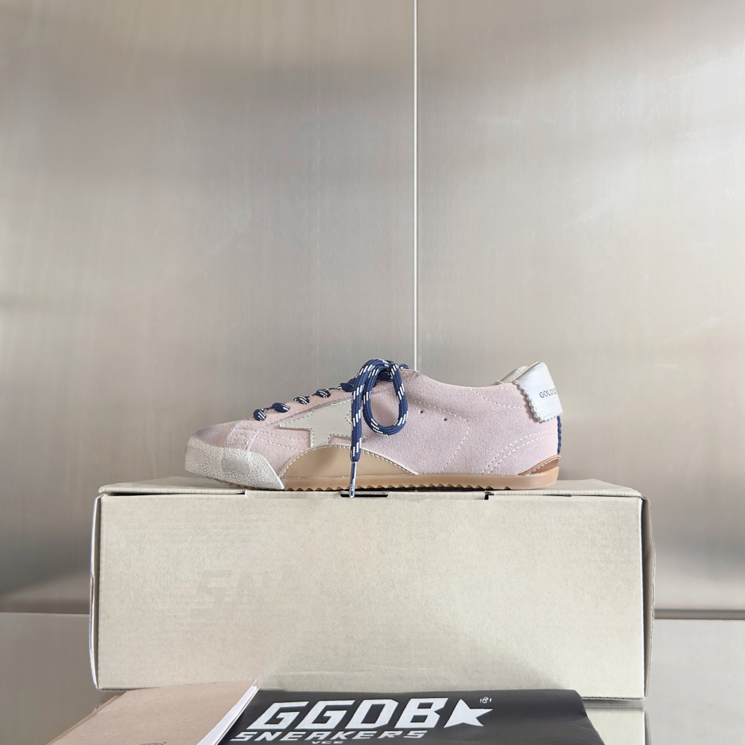 顶级版本：情侣款
GGDB 男女鞋 True Star 全新系列 复古 做旧 增高星星 德训鞋 休闲 运