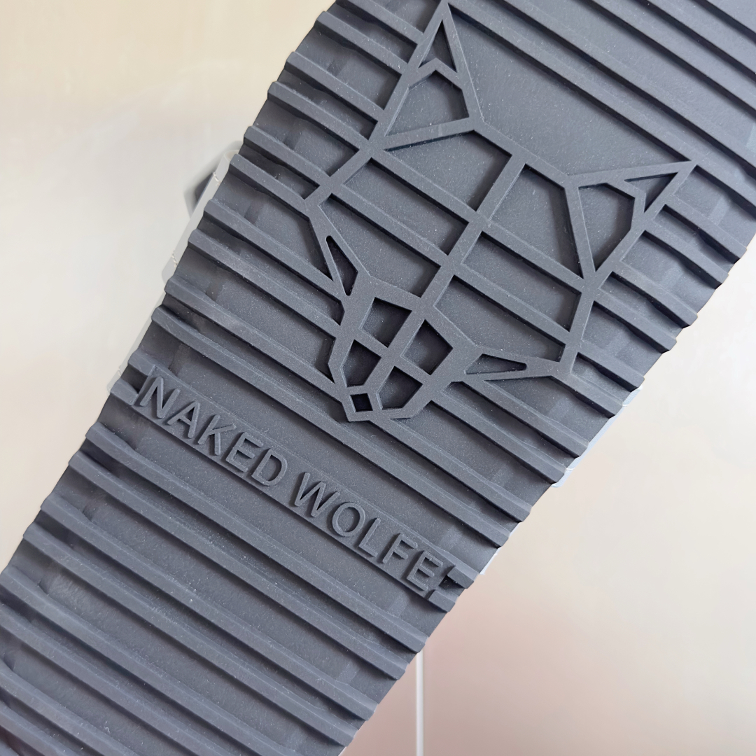顶级版本：男款
Naked Wolfe 耐科沃夫 英国潮牌 狐狸 厚底 狼头 一字 夹脚 人字 凉拖鞋
