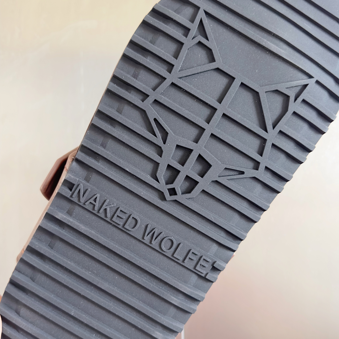 顶级版本：男款
Naked Wolfe 耐科沃夫 英国潮牌 狐狸 厚底 狼头 一字 夹脚 人字 凉拖鞋
