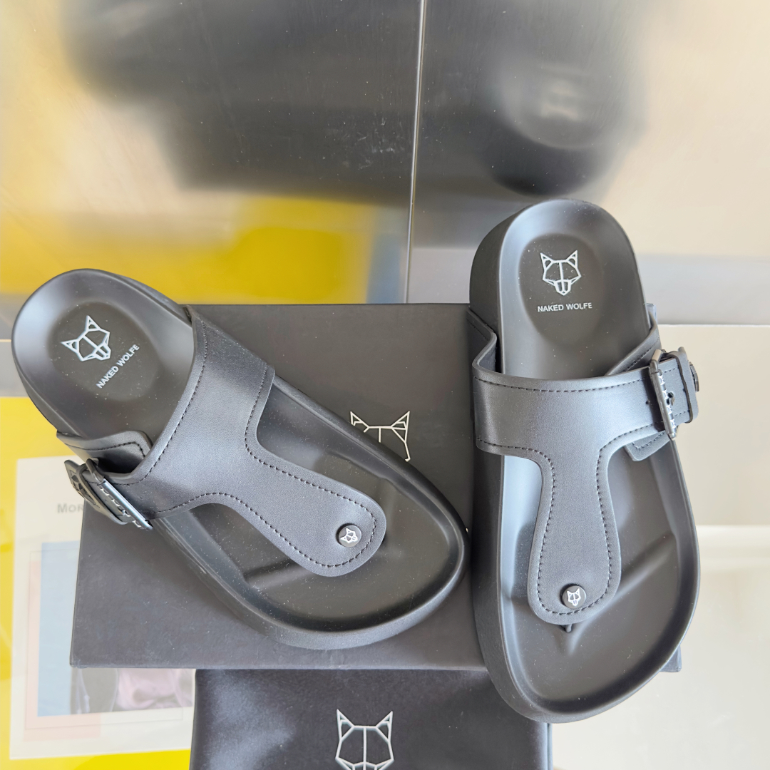 顶级版本：男款
Naked Wolfe 耐科沃夫 英国潮牌 狐狸 厚底 狼头 一字 夹脚 人字 凉拖鞋
