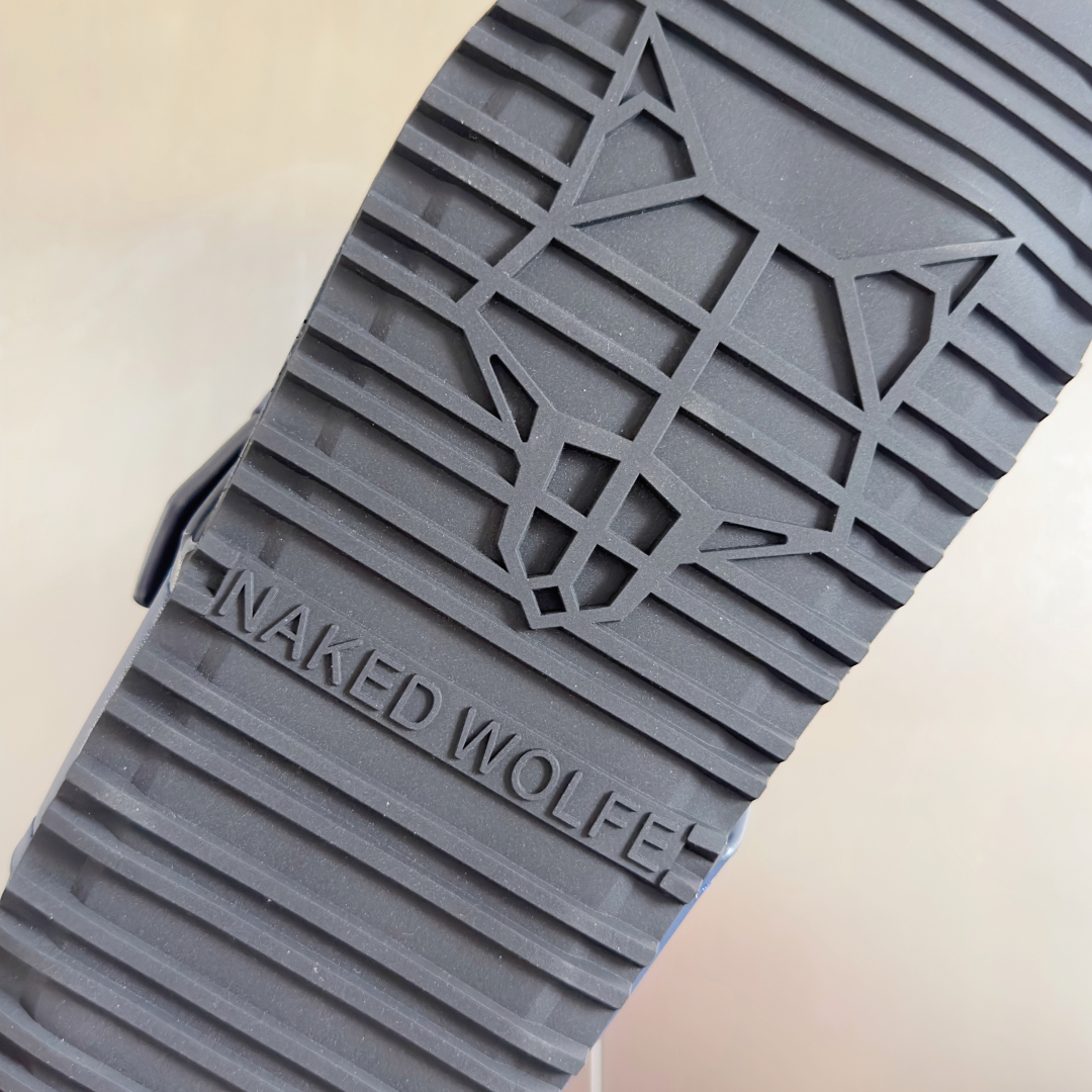 顶级版本：男款
Naked Wolfe 耐科沃夫 英国潮牌 狐狸 厚底 狼头 一字 夹脚 人字 凉拖鞋
