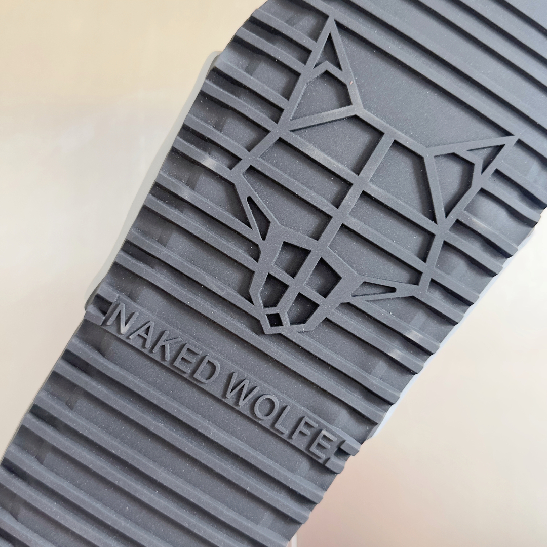 顶级版本：男款
Naked Wolfe 耐科沃夫 英国潮牌 狐狸 厚底 狼头 一字 夹脚 人字 凉拖鞋

