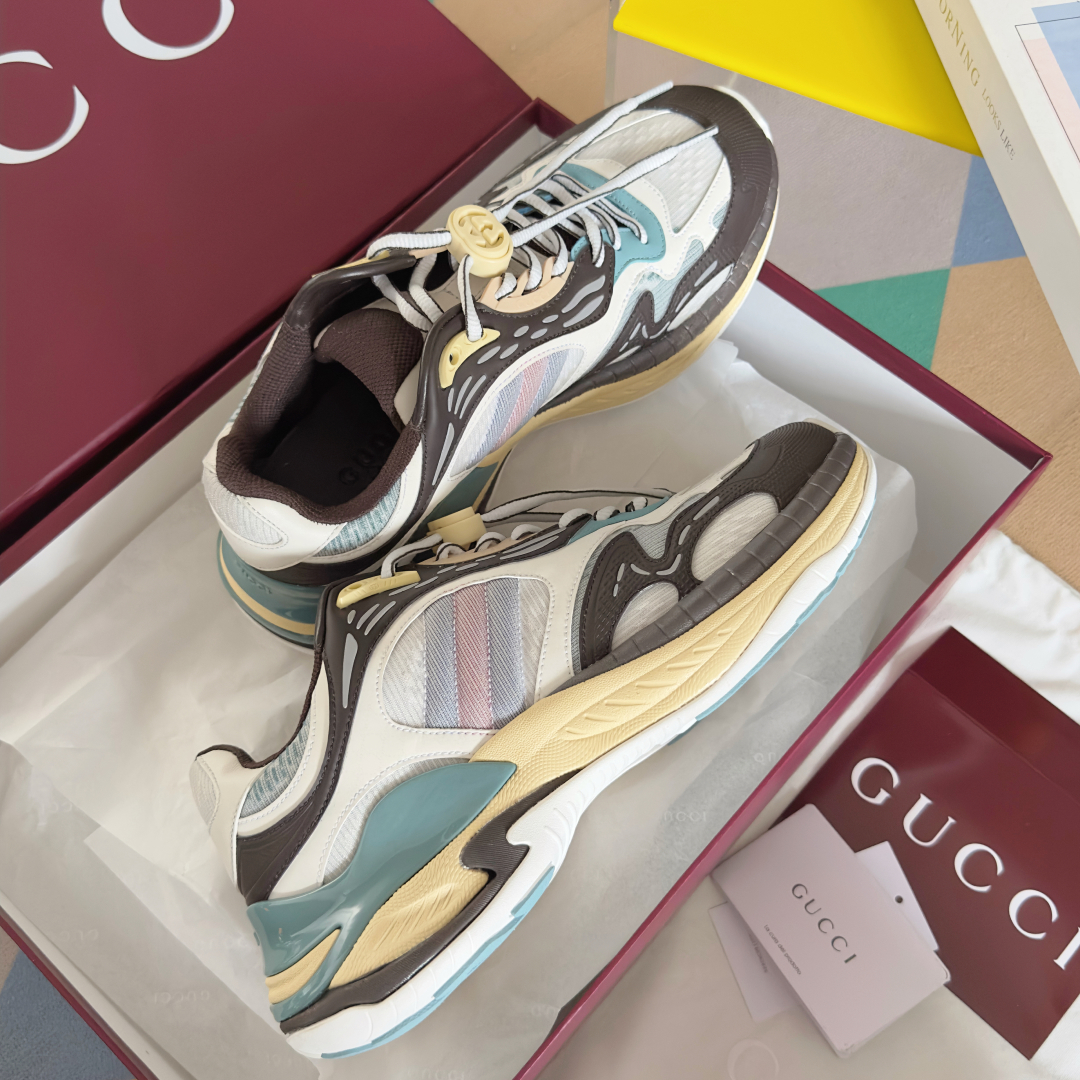 顶级版本：情侣款
Gucci古驰 2.0运动鞋 情侣款 复古 休闲鞋 跑鞋
原版购入开发 做货 这款Gu