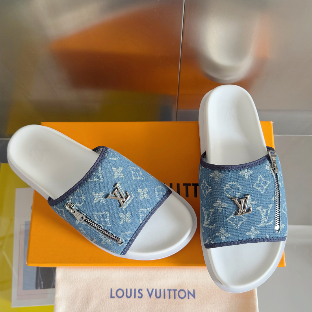 顶级版本：男款
LV路易威登L家 驴牌 厚底 浮雕 压花 凉拖鞋
本款 Miami 凉拖取材 Maxi 