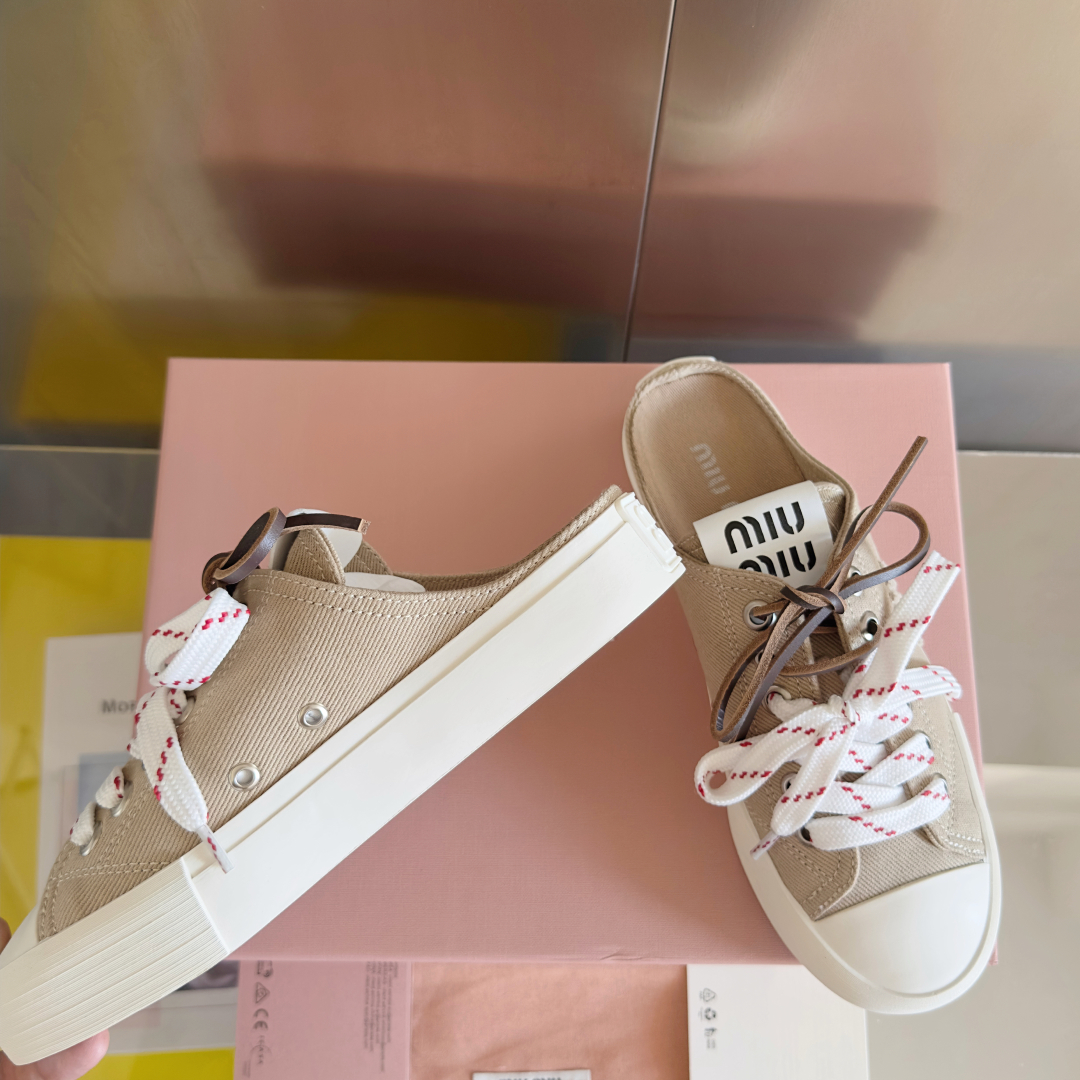 顶级版本：女款
MiuMiu 缪缪 最新款 水洗 丹宁 牛仔布 帆布鞋 厚底 休闲 运动鞋 
原版购入开