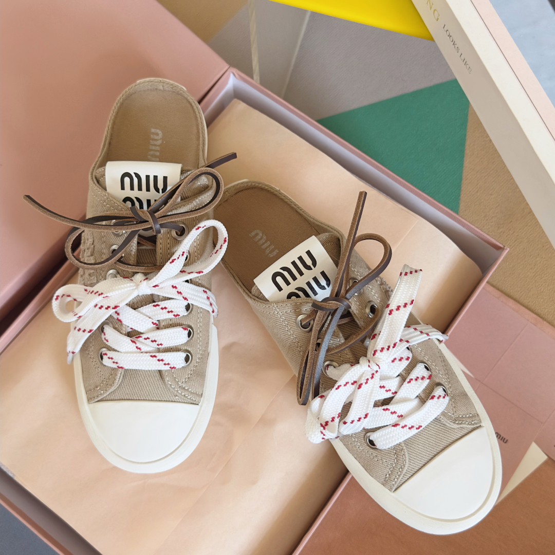 顶级版本：女款
MiuMiu 缪缪 最新款 水洗 丹宁 牛仔布 帆布鞋 厚底 休闲 运动鞋 
原版购入开
