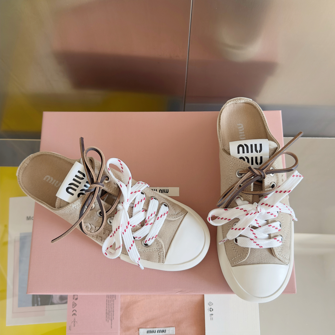 顶级版本：女款
MiuMiu 缪缪 最新款 水洗 丹宁 牛仔布 帆布鞋 厚底 休闲 运动鞋 
原版购入开