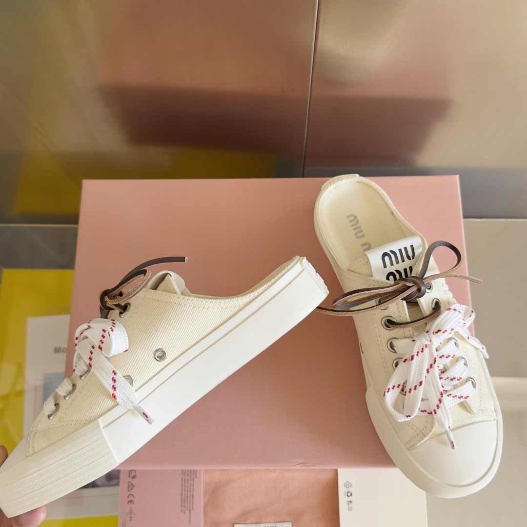 顶级版本：女款
MiuMiu 缪缪 最新款 水洗 丹宁 牛仔布 帆布鞋 厚底 休闲 运动鞋 
原版购入开