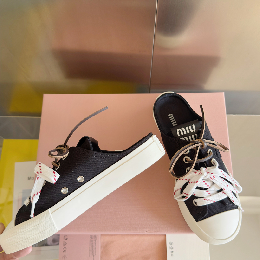 顶级版本：女款
MiuMiu 缪缪 最新款 水洗 丹宁 牛仔布 帆布鞋 厚底 休闲 运动鞋 
原版购入开