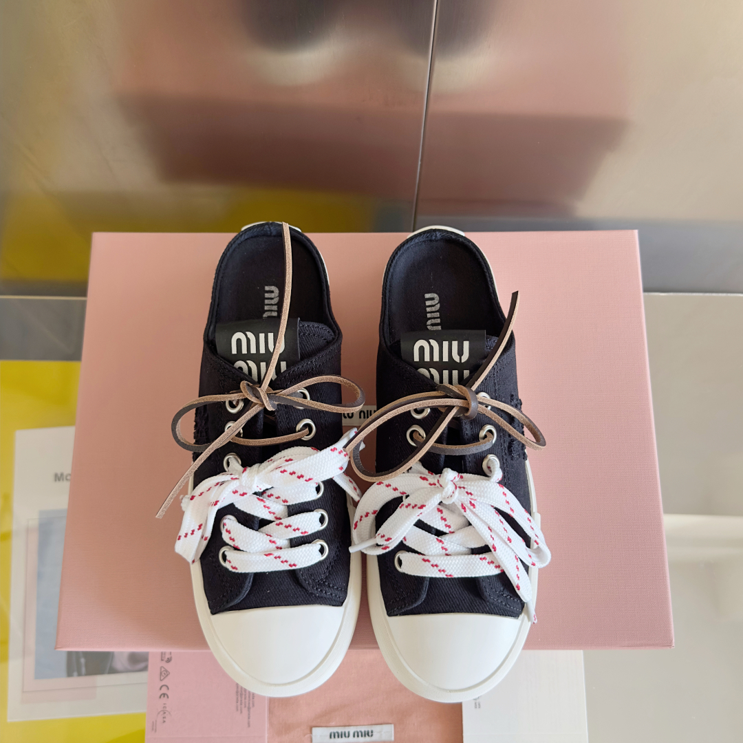 顶级版本：女款
MiuMiu 缪缪 最新款 水洗 丹宁 牛仔布 帆布鞋 厚底 休闲 运动鞋 
原版购入开