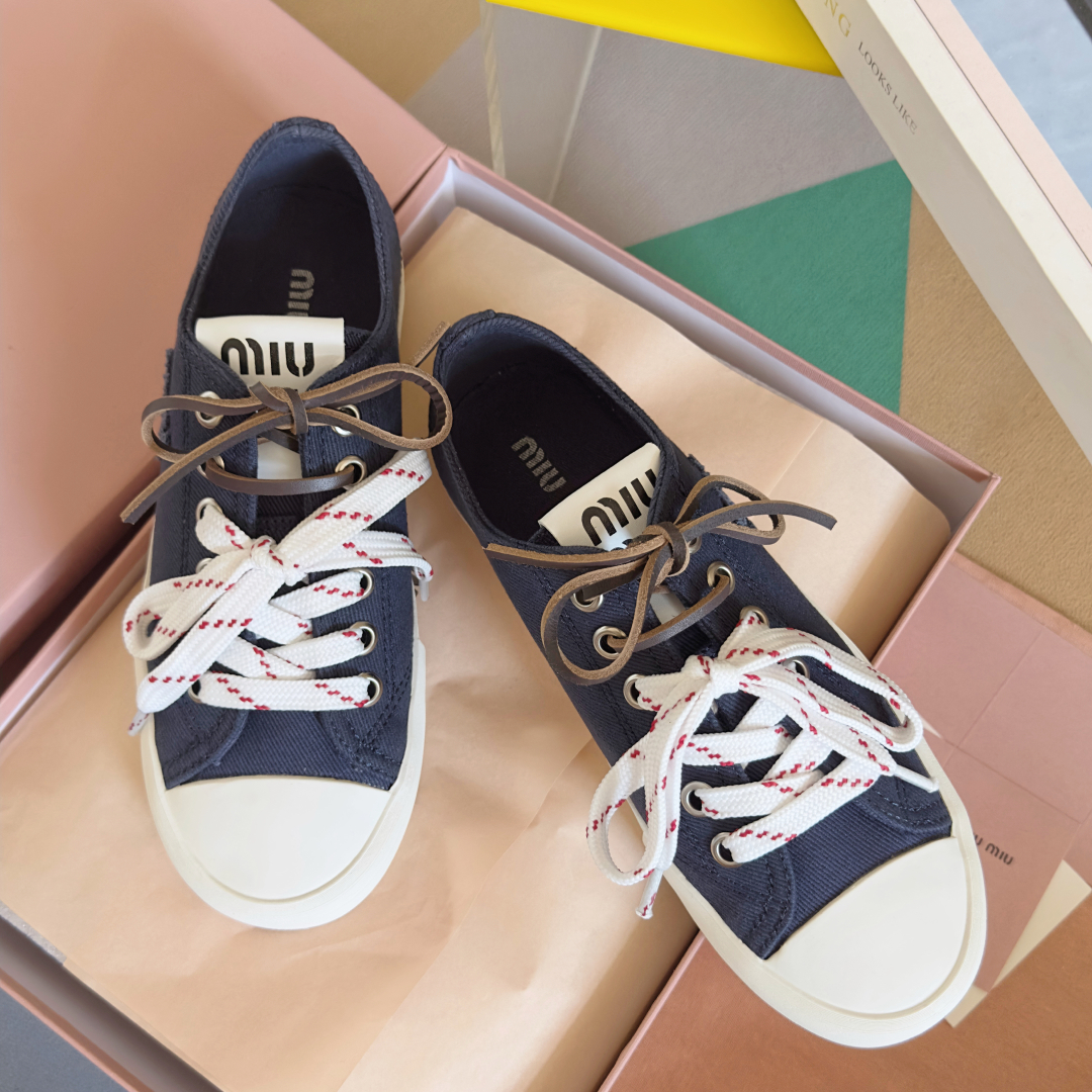 顶级版本：女款
MiuMiu 缪缪 最新款 水洗 丹宁 牛仔布 帆布鞋 厚底 休闲 运动鞋 
原版购入开