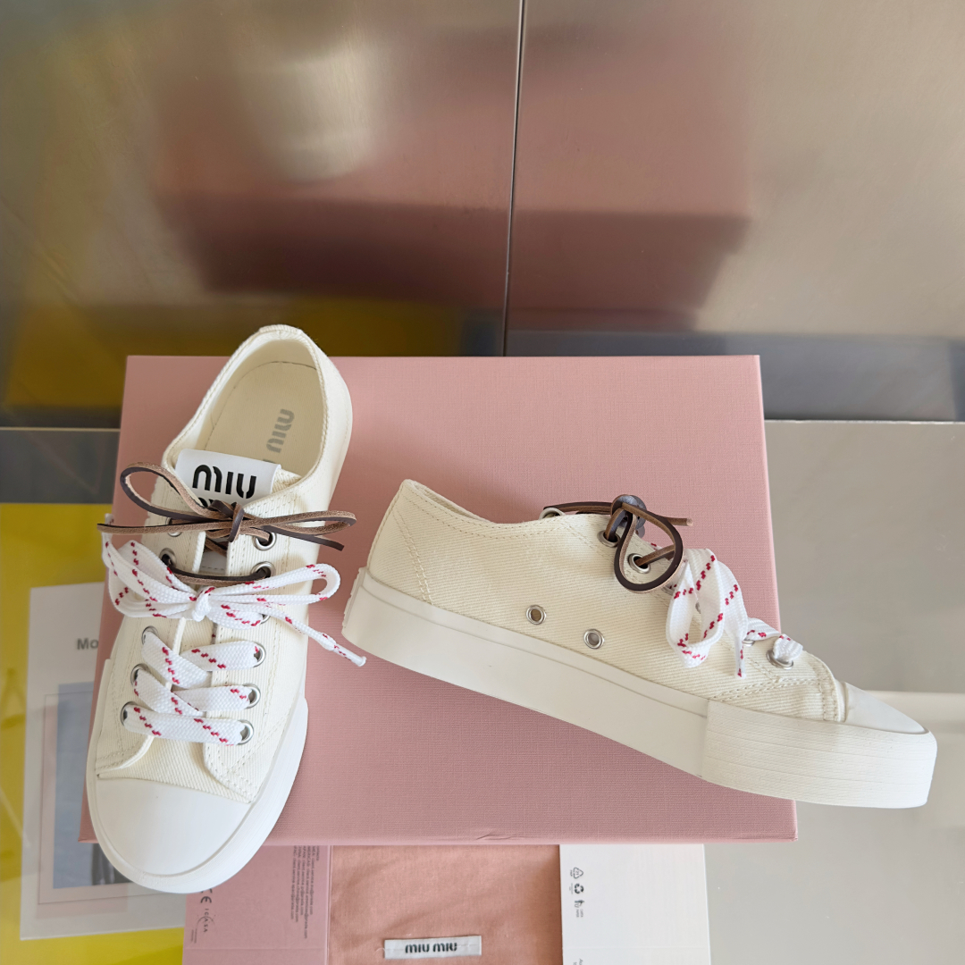 顶级版本：女款
MiuMiu 缪缪 最新款 水洗 丹宁 牛仔布 帆布鞋 厚底 休闲 运动鞋 
原版购入开