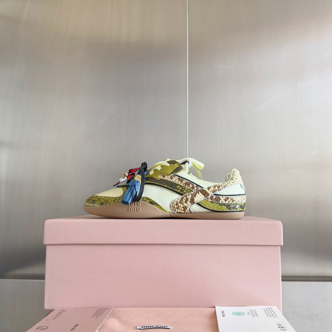 顶级版本MiuMiu缪缪 最新走秀款Gymnasium系列 拼色 休闲 运动鞋 德训鞋 阿甘鞋
原版购入
