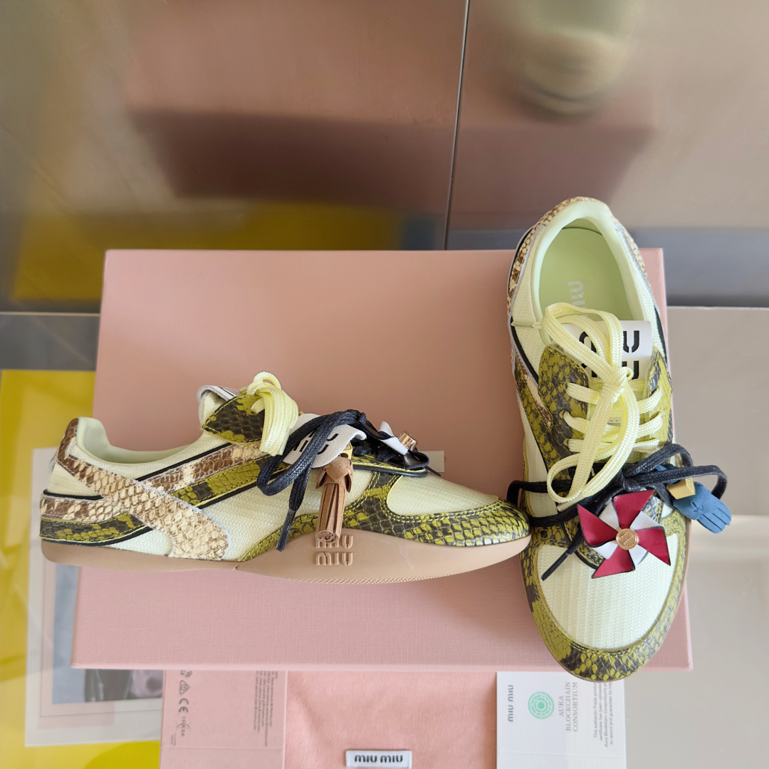 顶级版本MiuMiu缪缪 最新走秀款Gymnasium系列 拼色 休闲 运动鞋 德训鞋 阿甘鞋
原版购入
