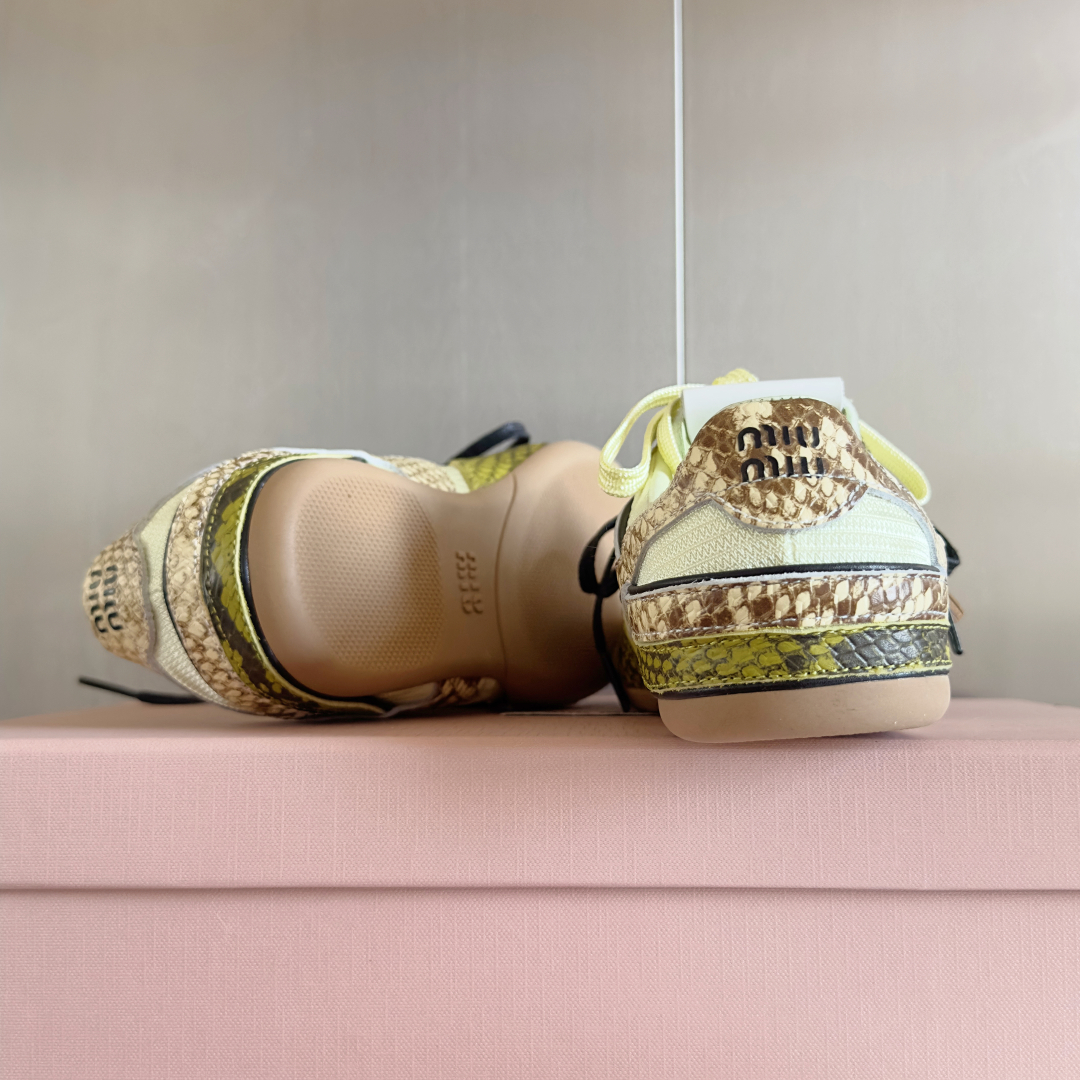 顶级版本MiuMiu缪缪 最新走秀款Gymnasium系列 拼色 休闲 运动鞋 德训鞋 阿甘鞋
原版购入