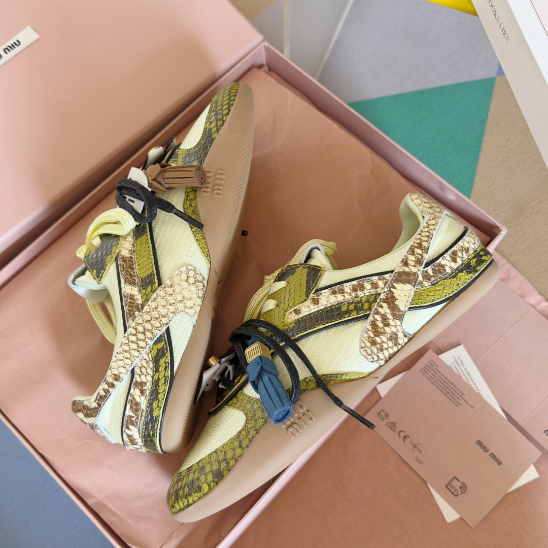 顶级版本MiuMiu缪缪 最新走秀款Gymnasium系列 拼色 休闲 运动鞋 德训鞋 阿甘鞋
原版购入