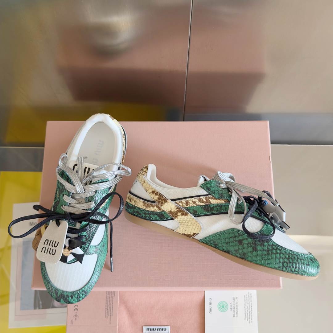 顶级版本MiuMiu缪缪 最新走秀款Gymnasium系列 拼色 休闲 运动鞋 德训鞋 阿甘鞋
原版购入