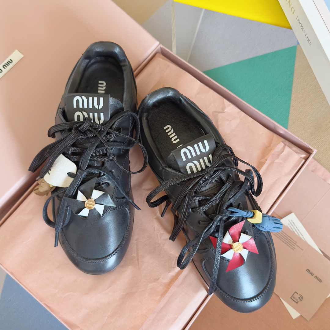 顶级版本MiuMiu缪缪 最新走秀款Gymnasium系列 拼色 休闲 运动鞋 德训鞋 阿甘鞋
原版购入