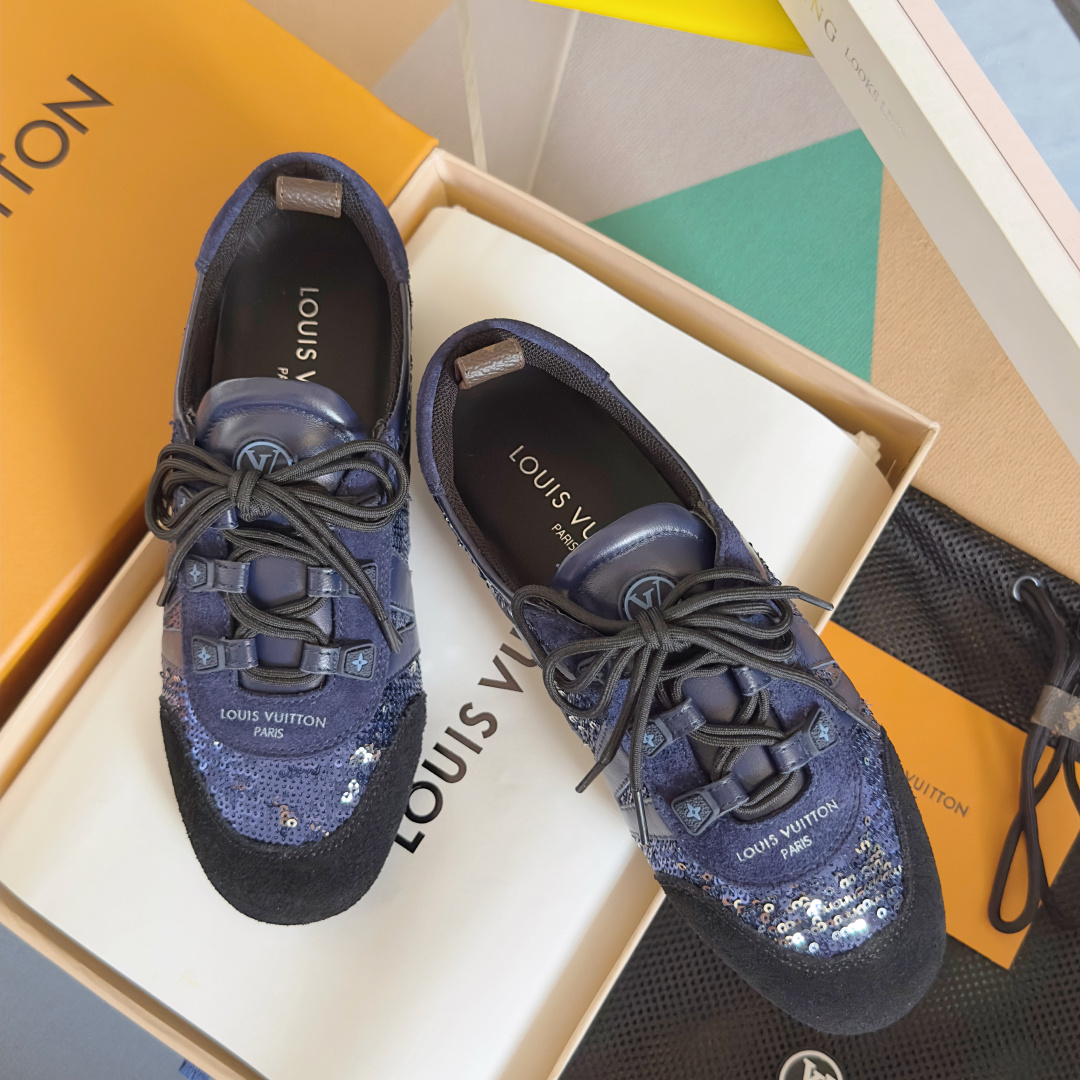 顶级版本:情侣款
LV路易威登 L家 驴牌 最新Sneakerina系列 情侣款 芭蕾运动鞋 德训鞋 休