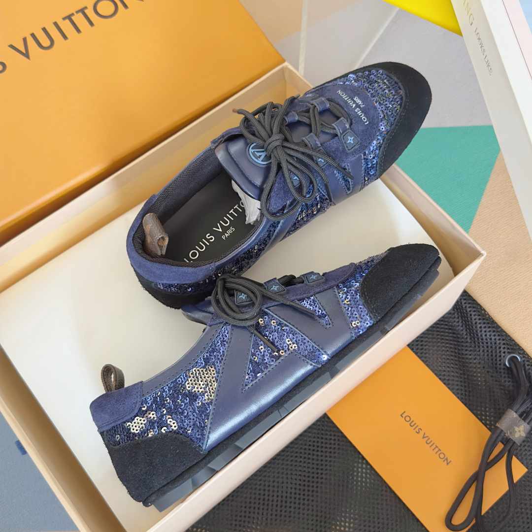 顶级版本:情侣款
LV路易威登 L家 驴牌 最新Sneakerina系列 情侣款 芭蕾运动鞋 德训鞋 休